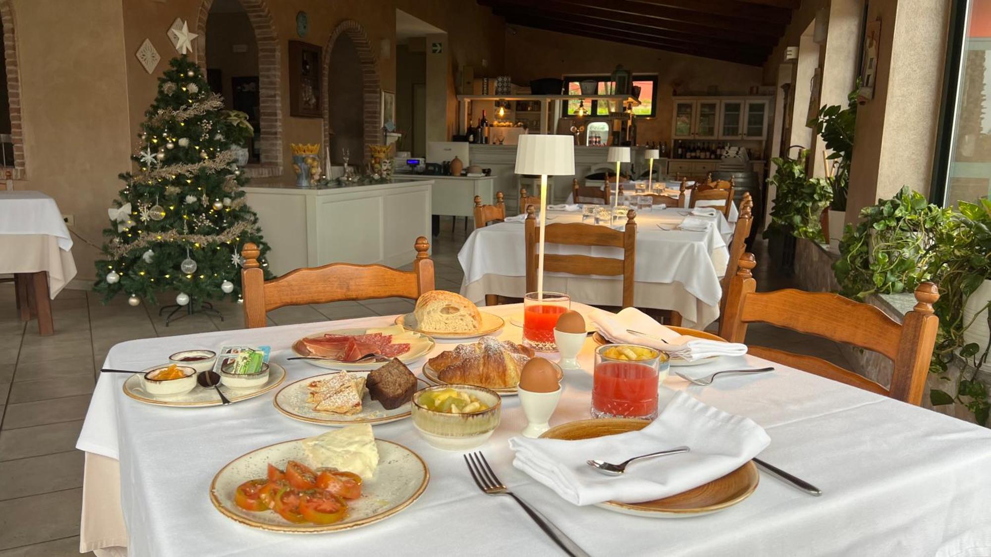 Borgo Di Santa Barbara Hotel ซานตาโดเมนิกา ภายนอก รูปภาพ